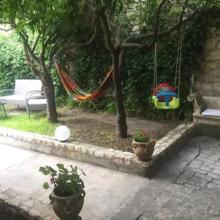 House Garden Modica Apartment Exterior photo